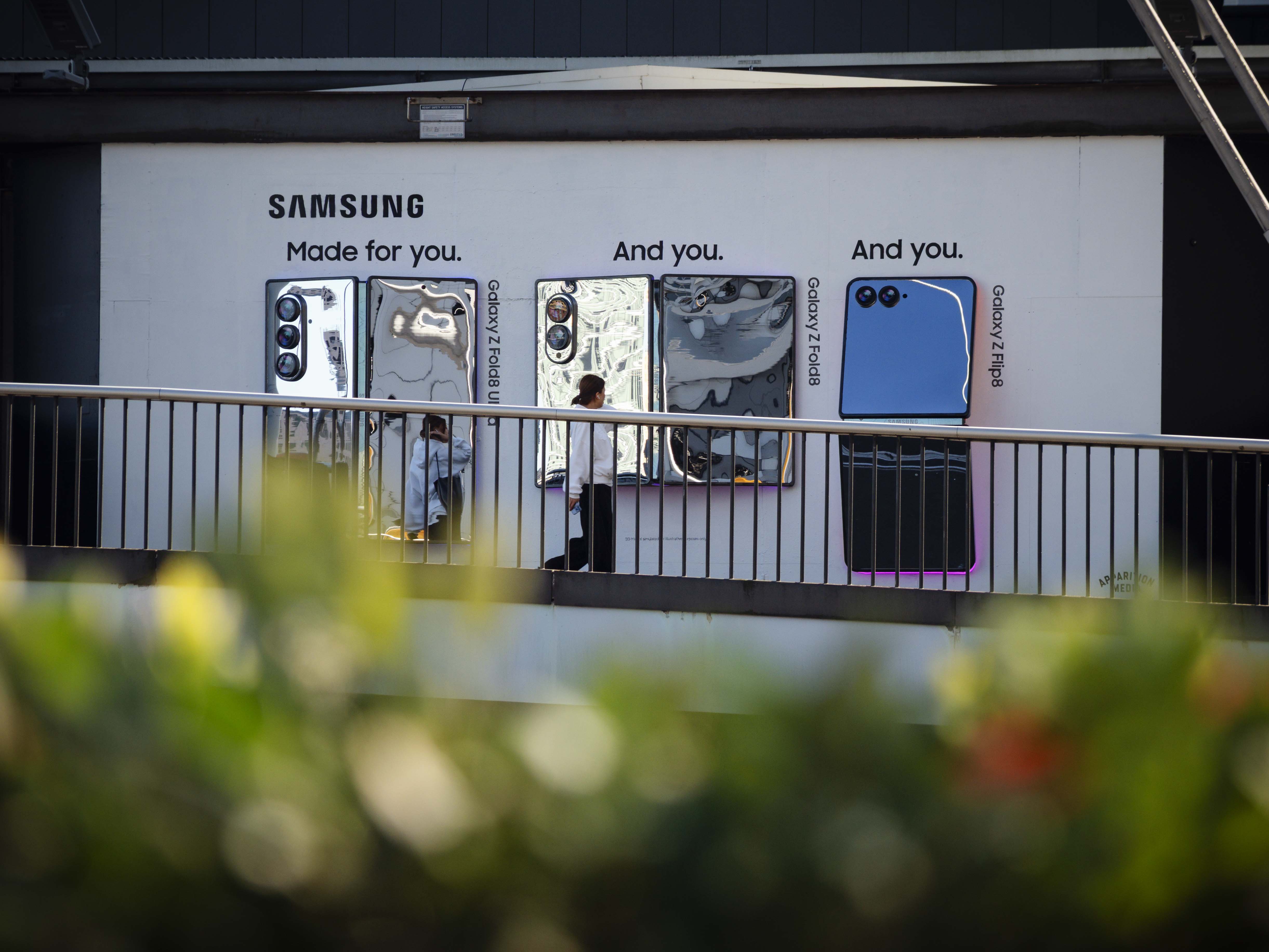 Samsung Pyrmont Bridge OOH - Day
